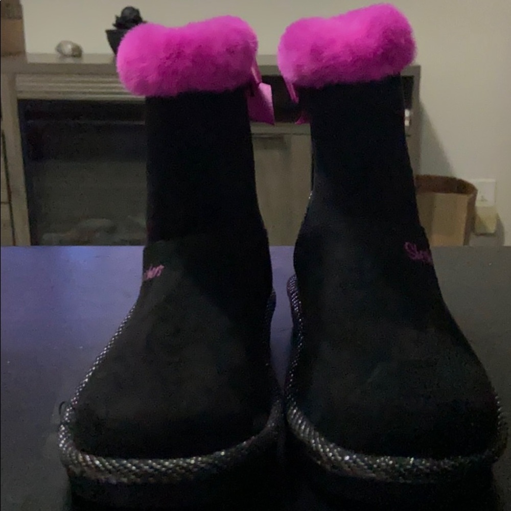 Girls 11 sketchers boots